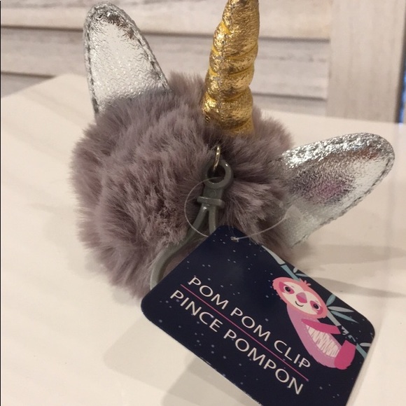 Pom Clip- NWT - ** Free with any Purchase** - Picture 3 of 8